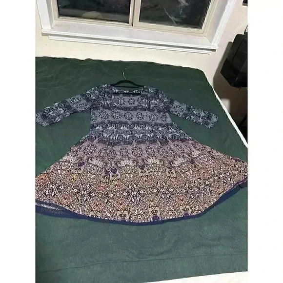 ECOTE woman’s dress. Size Medium. Above the knees dress. Multi color. dark blue - Picture 9 of 11